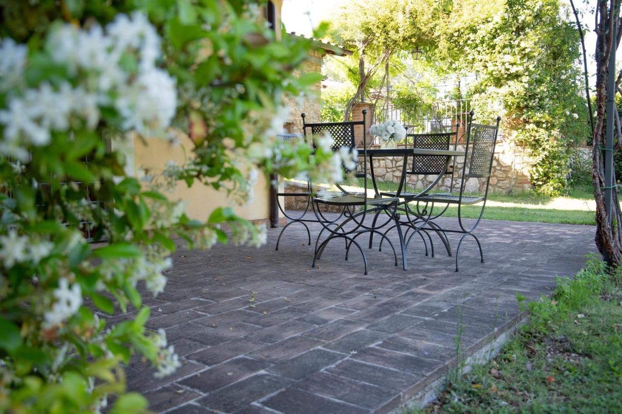 Вилла Il Borgo Di San Michele Papigno Экстерьер фото
