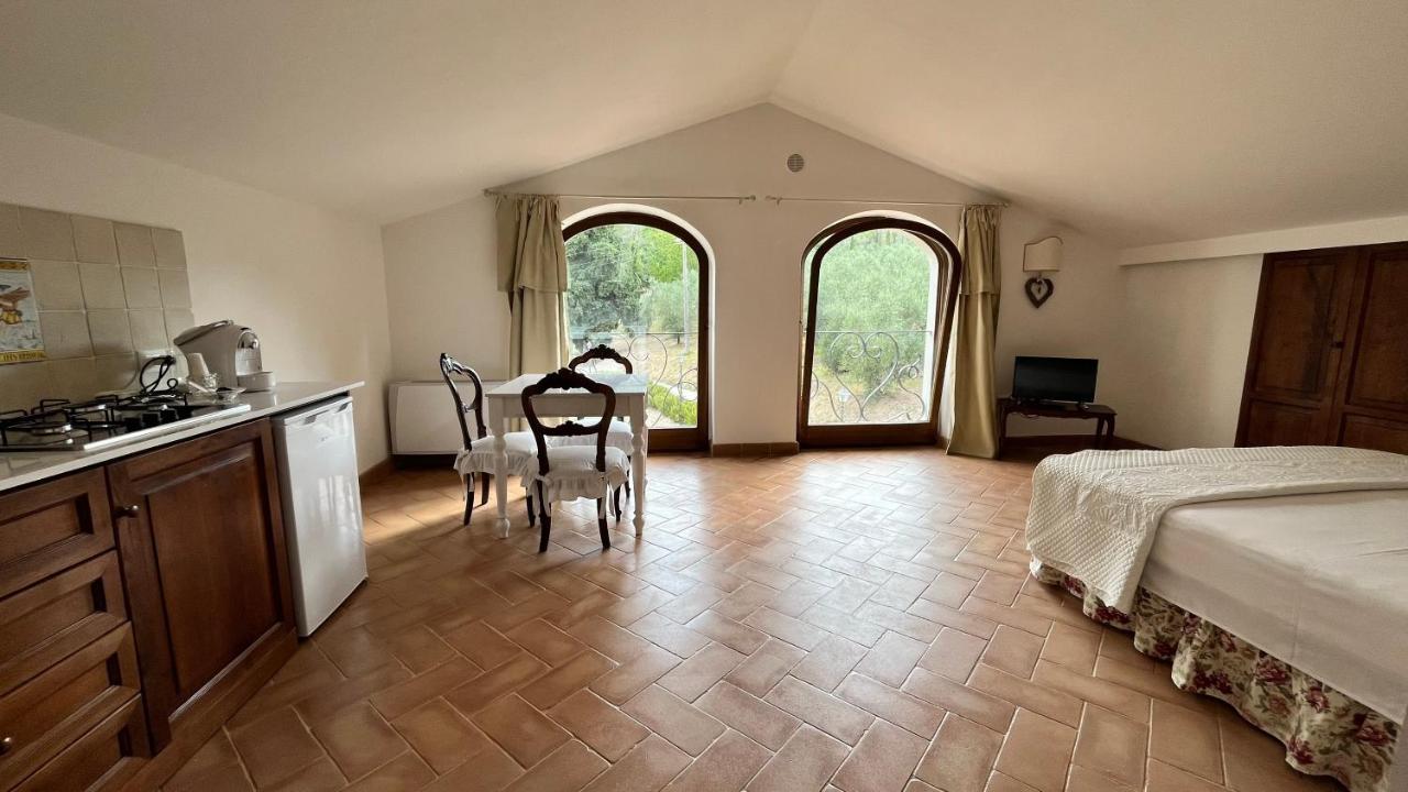 Вилла Il Borgo Di San Michele Papigno Экстерьер фото